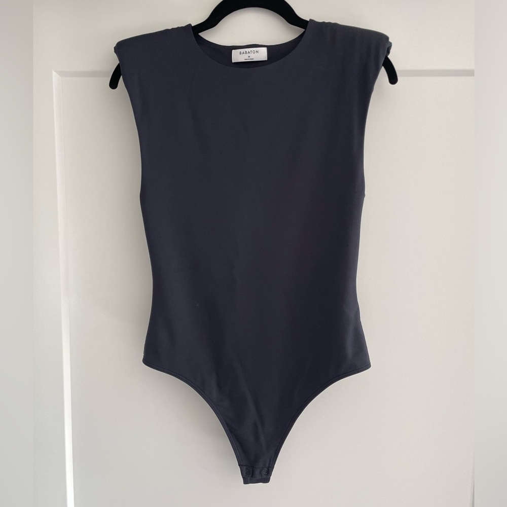 Aritzia Black Shoulder Padded Contour Bodysuit - M